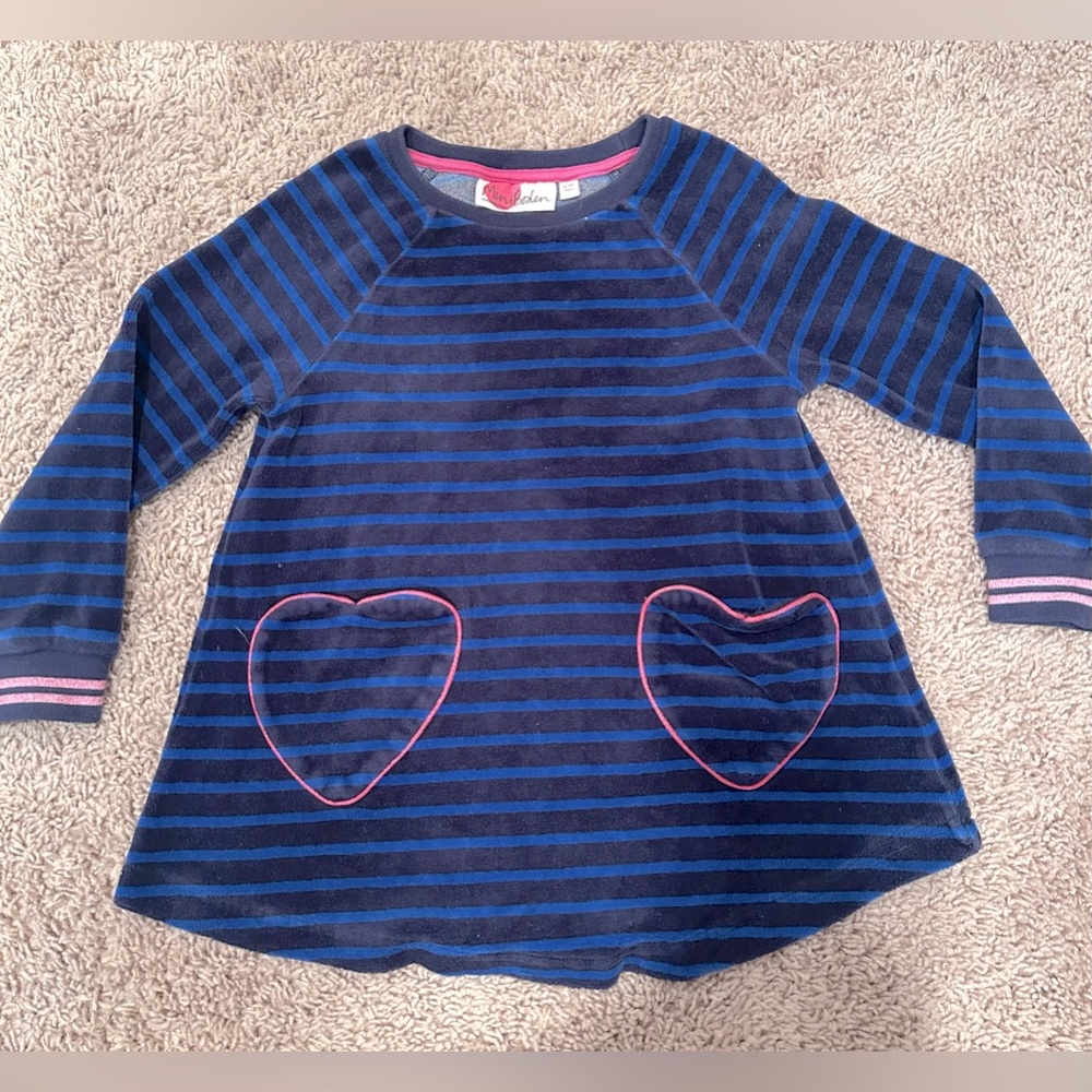 Mini Boden velvet heart dress